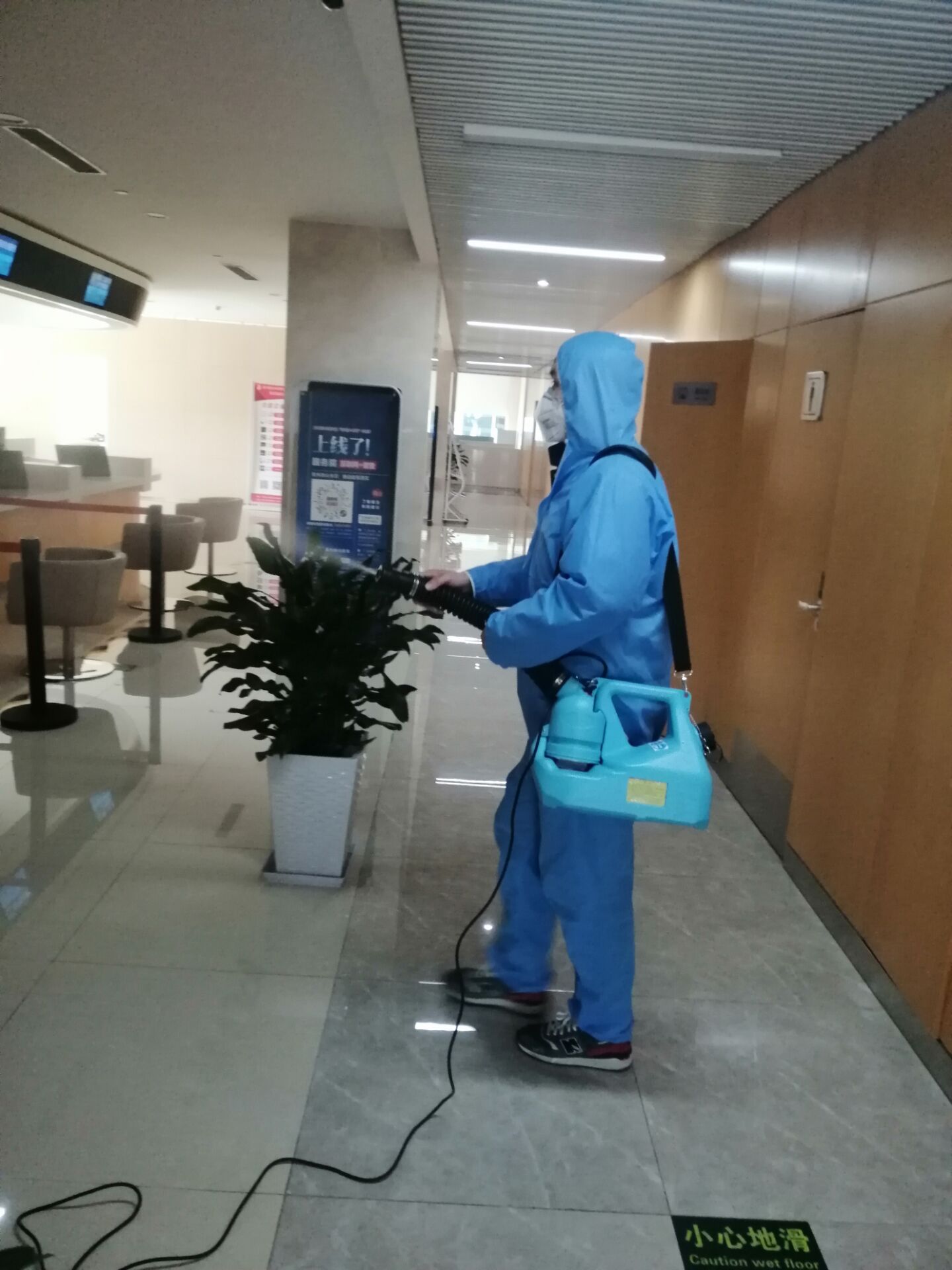 超市室內(nèi)消毒殺菌公司收費標(biāo)準(zhǔn)是看消毒過程中所用材料