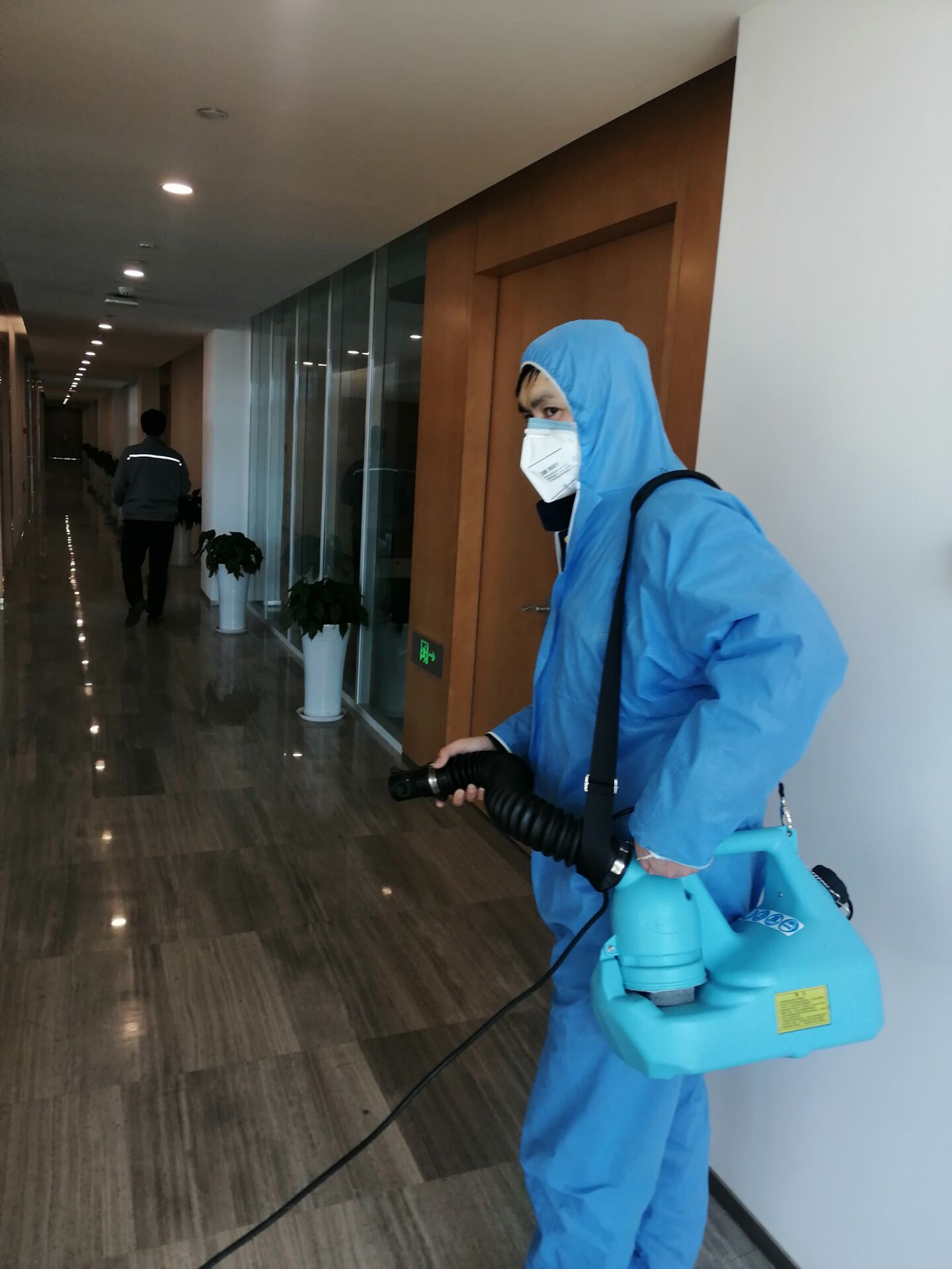 學校消毒公司的報價機器都是質(zhì)量過硬的設(shè)備